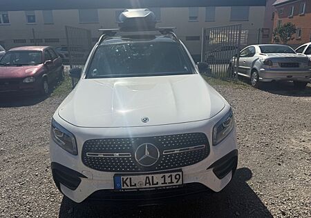 Mercedes-Benz GLB 220 d 4MATIC DCT