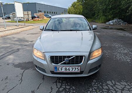 Volvo V70 2.5T Summum
