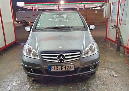 Mercedes-Benz A 180 BlueEFFICIENCY -