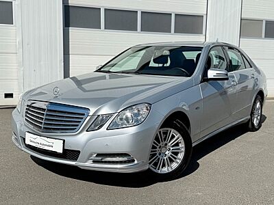 Mercedes-Benz E200 CGI BlueEfficiency Limousine ELEGANCE