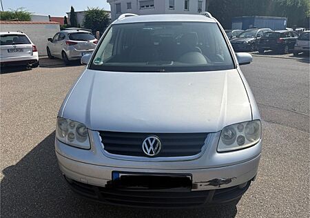 VW Touran Volkswagen Highline Tüv Au 08/2025*AHK