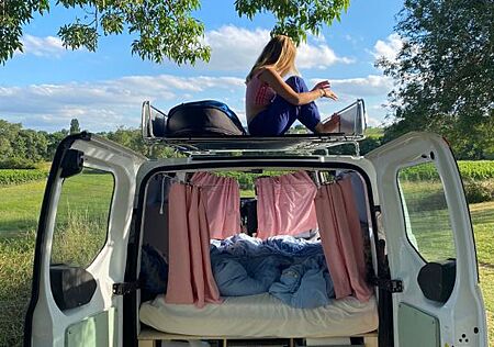 Ford Transit zum Camper umgebaut