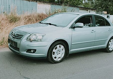 Toyota Avensis 1.8-l-VVT-i / Klima