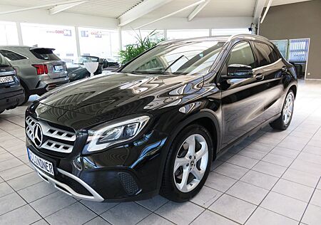 Mercedes-Benz GLA 250 4Matic*LED*DAB*Navi*AppleCarPlay*Standh*