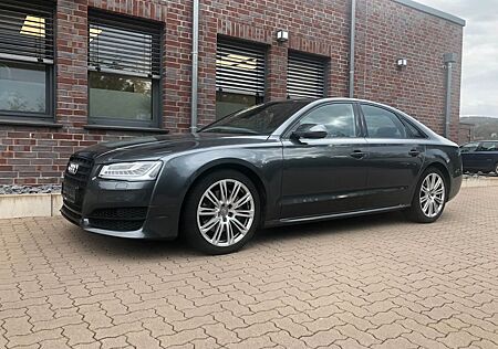 Audi A8 3.0 TDI tiptronic quattro -