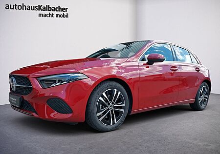 Mercedes-Benz A 180 *Panoramaschiebedach*Lenkradhzng.*RFK*