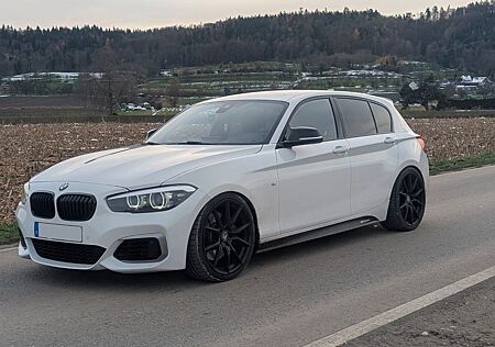 BMW 140 M140i Special Edition - HK / 2. Hand / Navi-Prof