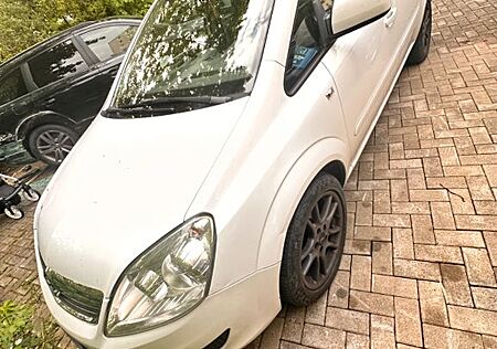 Opel Zafira 1.8 Family Family