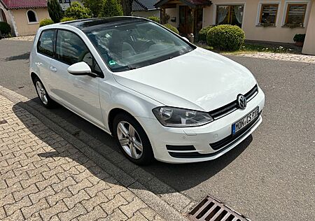 VW Golf Volkswagen 1.2 TSI 63kW BMT Comfortline Comfortline