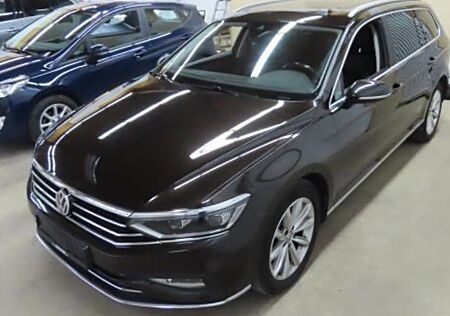 VW Passat Variant Volkswagen Passat 2.0 TDI DSG Elegance/Matrix/Pano/12200