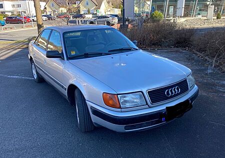 Audi 100