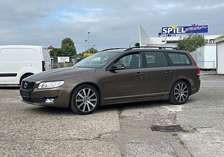 Volvo V70 Kombi Black Edition-Vollausstattung-
