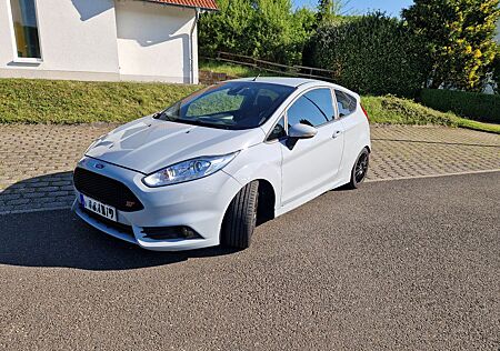 Ford Fiesta ST200 1,6 EcoBoost