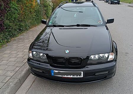 BMW 320i touring -
