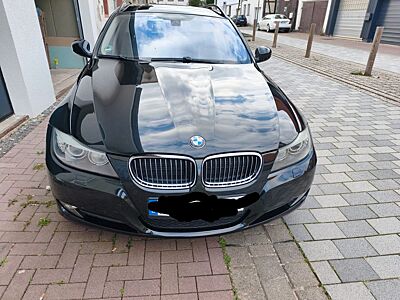 BMW 325i Touring -