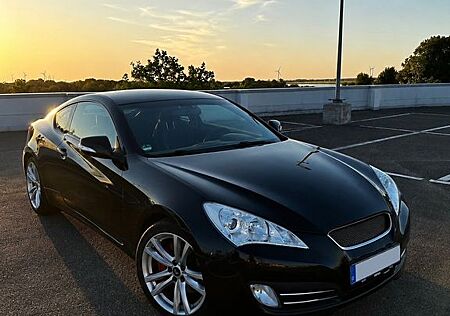 Hyundai Genesis 2.0T