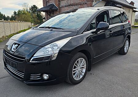 Peugeot 5008 1.6 Automatik Navi Head-Up Panoramadach TV
