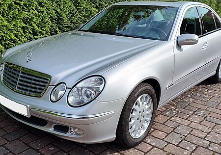 Mercedes-Benz E 240 ELEGANCE Automatic 58.000 Km 1.Hand