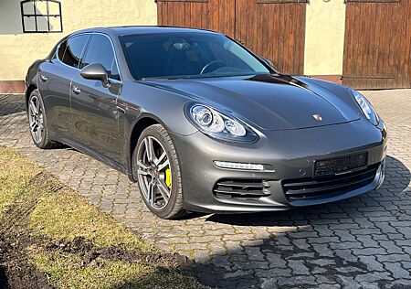 Porsche Panamera E-Hybrid S Bose LED