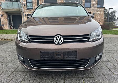 VW Touran Volkswagen Life