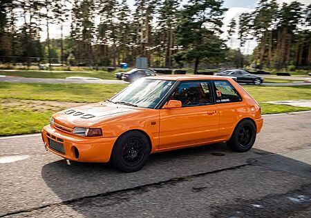 Mazda 323