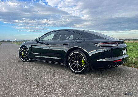 Porsche Panamera 4 E-Hybrid -