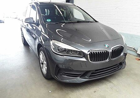 BMW 2er 220 Gran Tourer d*Advantage*Navi*R.cam*SHZ*DAB