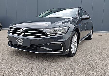 VW Passat Variant Volkswagen GTE Navi/17"/2.Hand