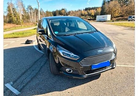 Ford S-Max 2,0TDCi Bi-Turbo 154kW Titanium PShift...