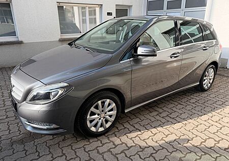 Mercedes-Benz B 180 CDI/Bi-Xenon,Navi,PDC,SHZ, Top Zustand!!!