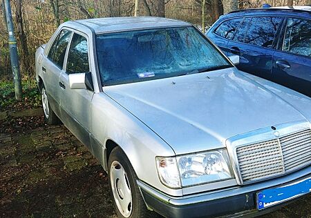 Mercedes-Benz 260