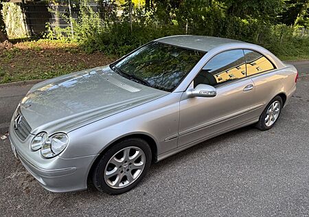 Mercedes-Benz CLK 200 KOMPRESSOR ELEGANCE Steuerk. + Car Play