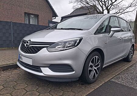 Opel Zafira Tourer 1,4L ON, abn. AHK, PDC