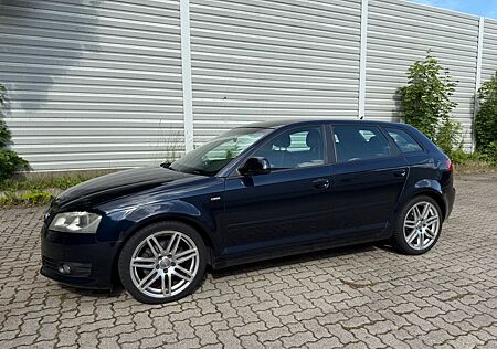 Audi A3 2.0TDI S-Line Sportback LED, Navi,18Zoll