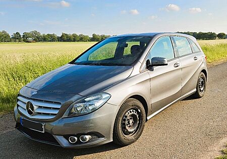 Mercedes-Benz B 180 BlueEFFICIENCY -