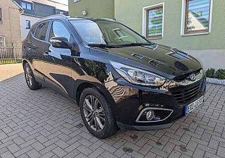 Hyundai ix35 2.0 CRDi FIFA World Cup EDITION 4W...