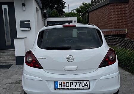 Opel Corsa D 1.4 Color Edition