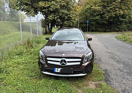 Mercedes-Benz GLA 200 d Style Style