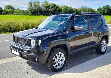 Jeep Renegade 2.0 D Trailhawk 4x4 - Nur 2. Hand