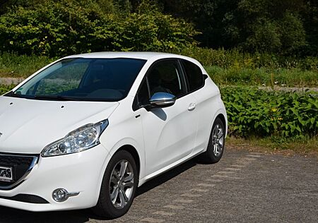 Peugeot 208 1.2 Style 82 VTi Style