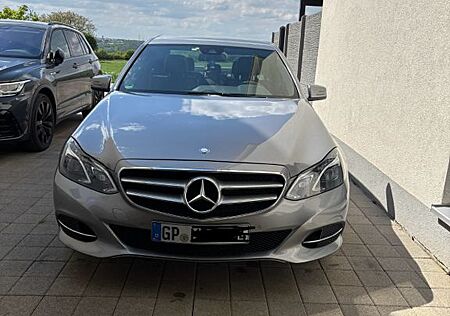 Mercedes-Benz E 220 BlueTEC BlueEFF. Edition Autom. Edition