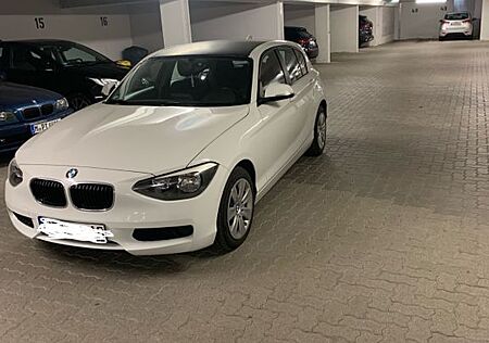 BMW 116i - F20,Top Zustand