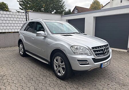 Mercedes-Benz ML 300 CDI 4MATIC BlueEFFICIENCY -