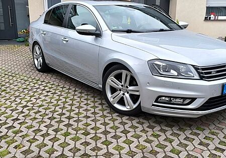 VW Passat Volkswagen 2.0 TDI 130kW R-Line BMT R-Line BlueM...