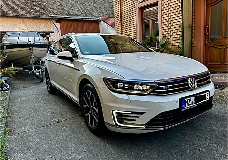 VW Passat Volkswagen 1.4 TSI DSG GTE GTE