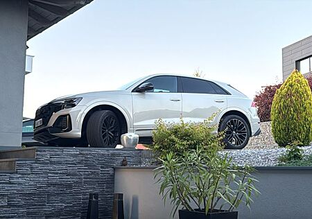 Audi Q8 50 TDI Facelift - Matrix AHK S-Line