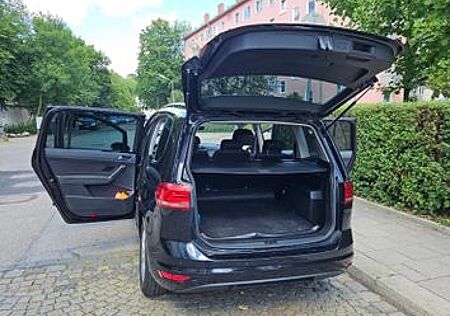 VW Touran Volkswagen 1.6 TDI SCR Comfortline Comfortline