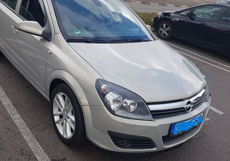 Opel Astra Caravan 1.9 CDTI 74kW -