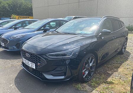 Ford Focus ST X Turnier 2.3L 280PS