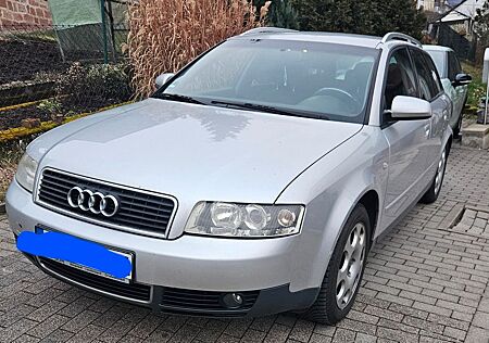 Audi A4 2.4 Avant -